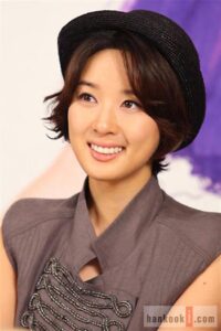 Profil Lengkap Para Pemain K-Drama Lucky Romance (2016) 29 Foto Manis Lee Chung Ah