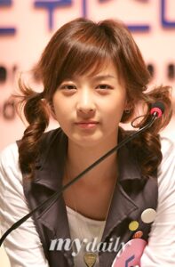 Profil Lengkap Para Pemain K-Drama Lucky Romance (2016) 30 Lee Chung Ah Muda