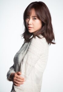 Profil Lengkap Para Pemain K-Drama Lucky Romance (2016) 10 Pas Foto Hwang Jung Eum